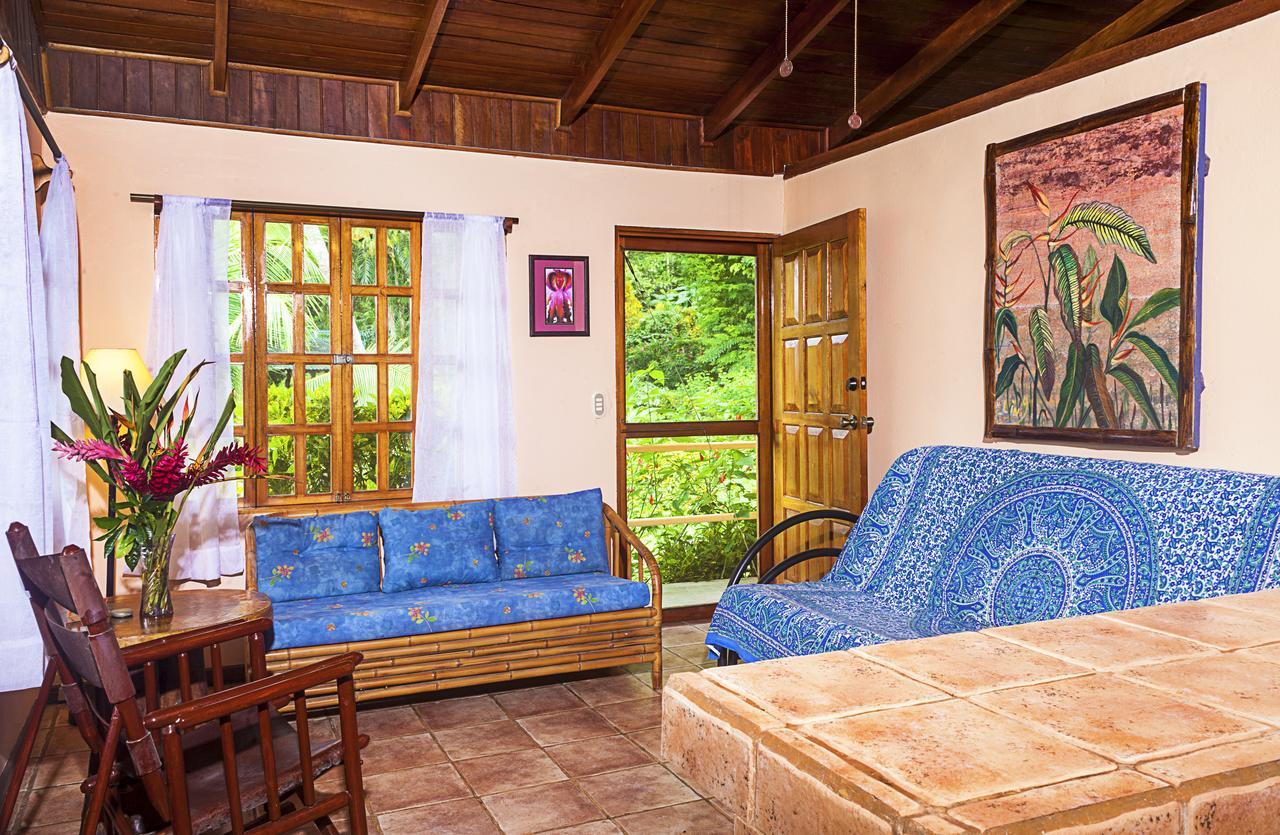دومينيكال Coconut Grove Oceanfront Cottages المظهر الخارجي الصورة
